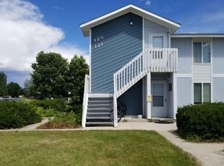 121 Valley View Dr, Lander, WY 82520