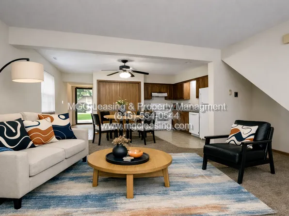 3557-3563 NE Independence Cir, Lees Summit, MO 64064
