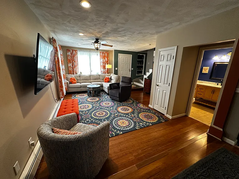 143 Oak Park Dr — Photo 4