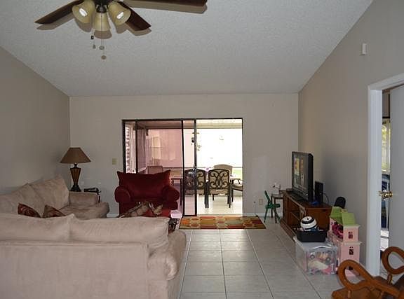 3rd image of 100 Briarwood Ct