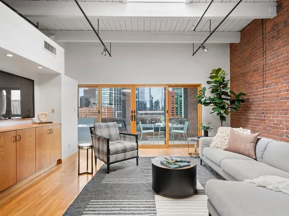 33 Sleeper St APT 605, Boston, MA 02210