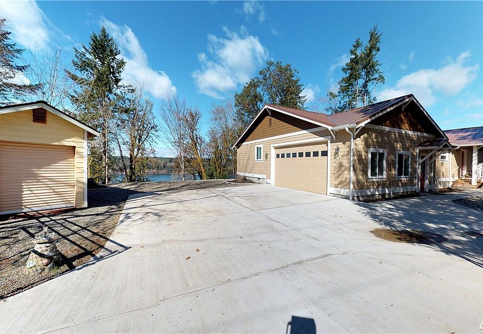 1st image of 2500 E Crestview Dr