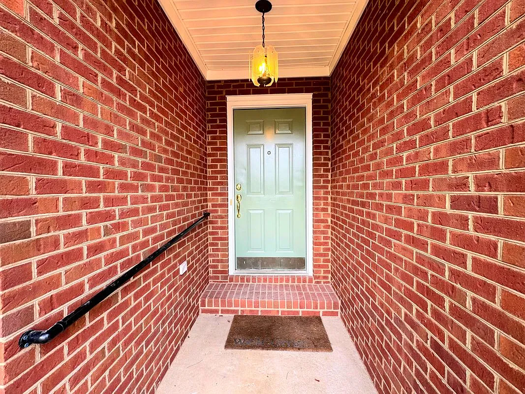 2 bed, 2.0 bath, 1516 sqft, $1,750 — Photo 2