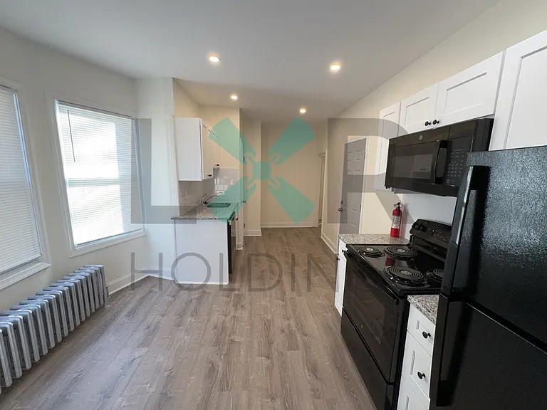 1116 Main St #2 — Photo 14