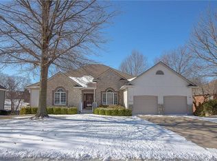 1212 SW Ivy Ln, Blue Springs, MO 64015