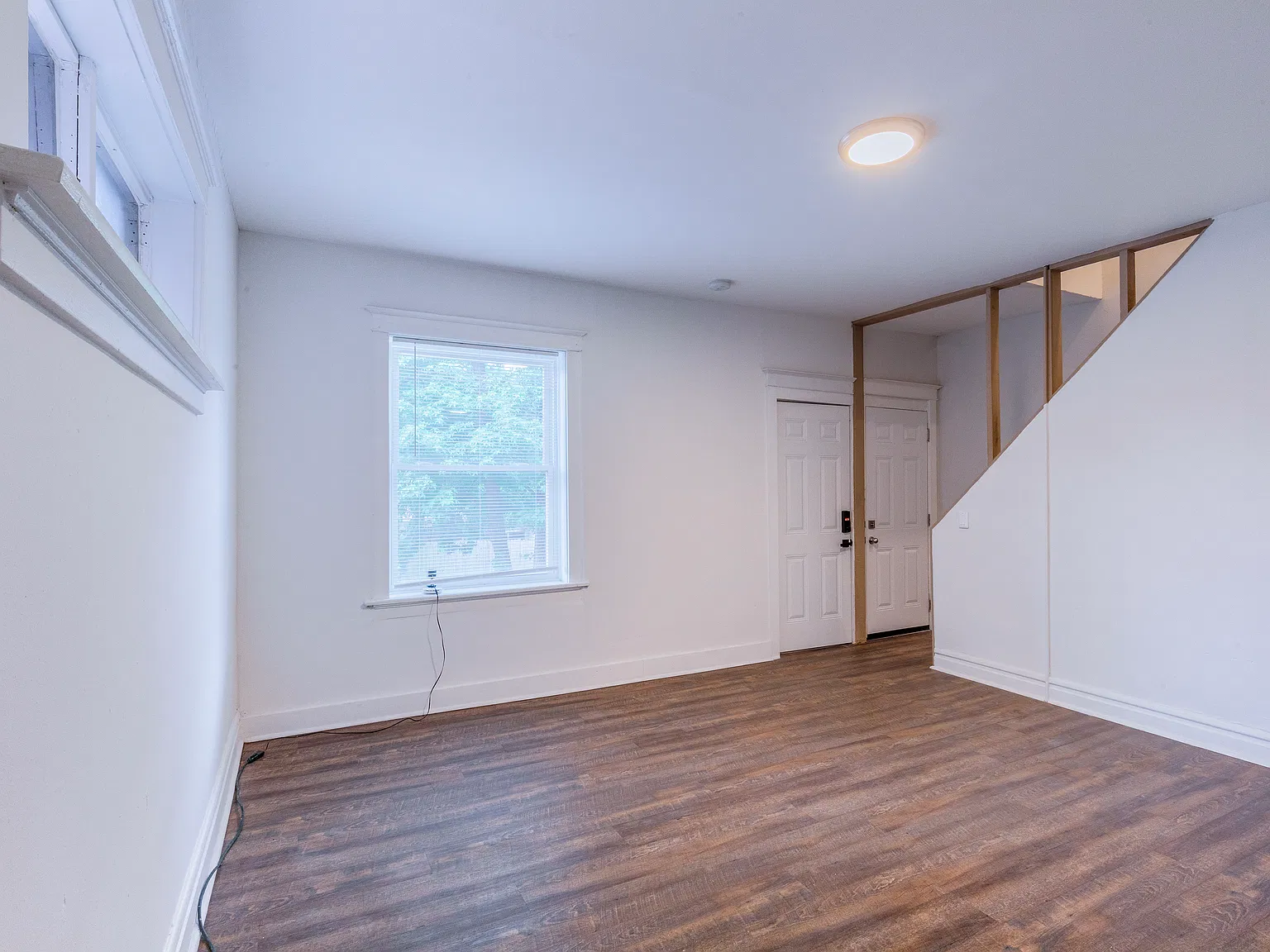 4 bed, 2028 sqft, $2,000 — Photo 3