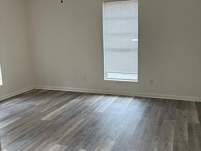2326 Winston Way — Photo 5