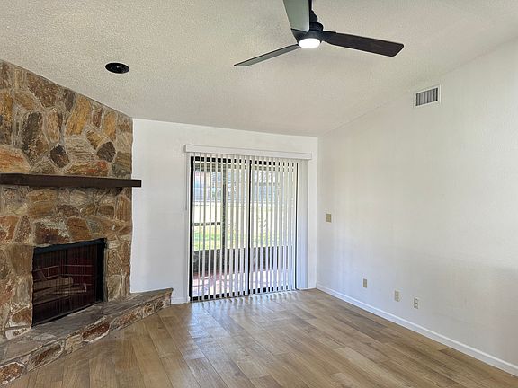 2nd image of 1825 Foxhall Cir Unit 1825