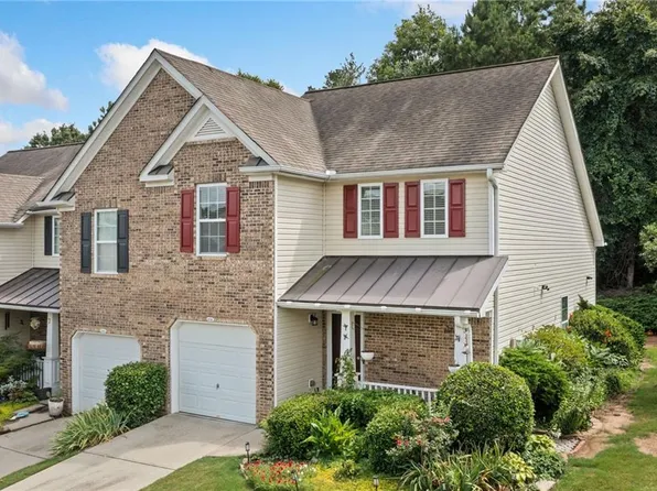 238 Fox Creek Blvd, Woodstock, GA 30188