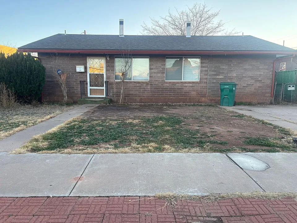 217 E Aspinwall St