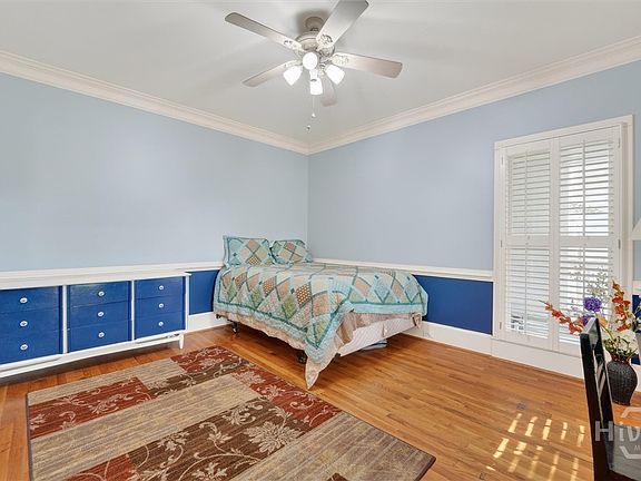 5th image of 100 Cambridge Drive