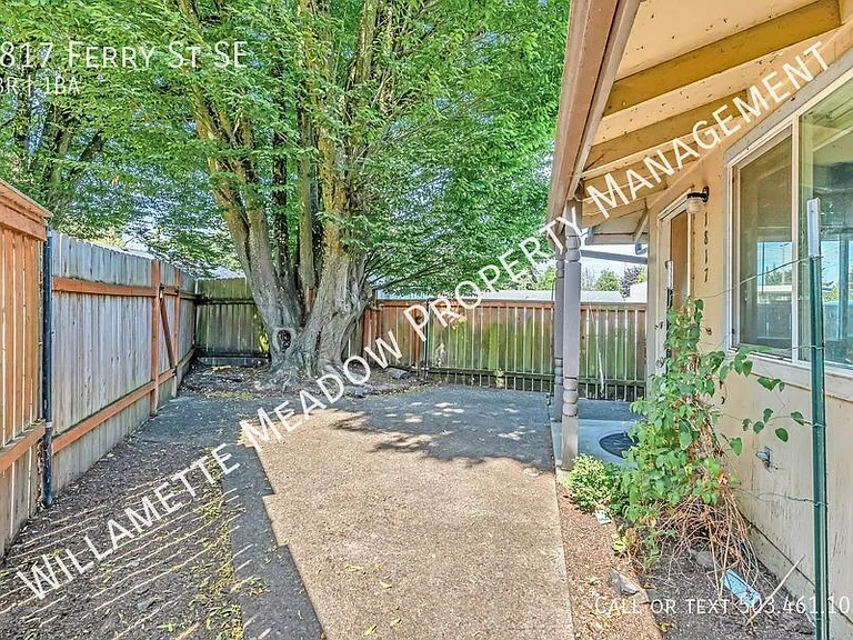1817 Ferry St SE — Photo 18