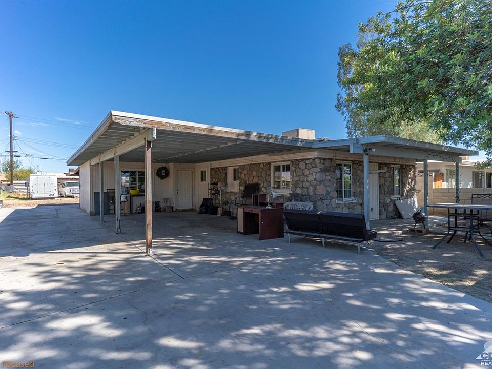 2nd image of 52736 Calle Empalme