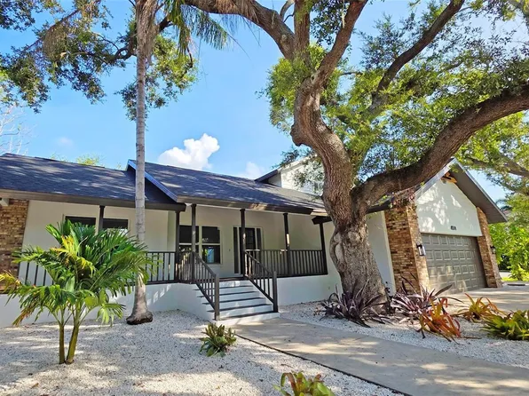 4074 Redbird Cir, Sarasota, FL 34231