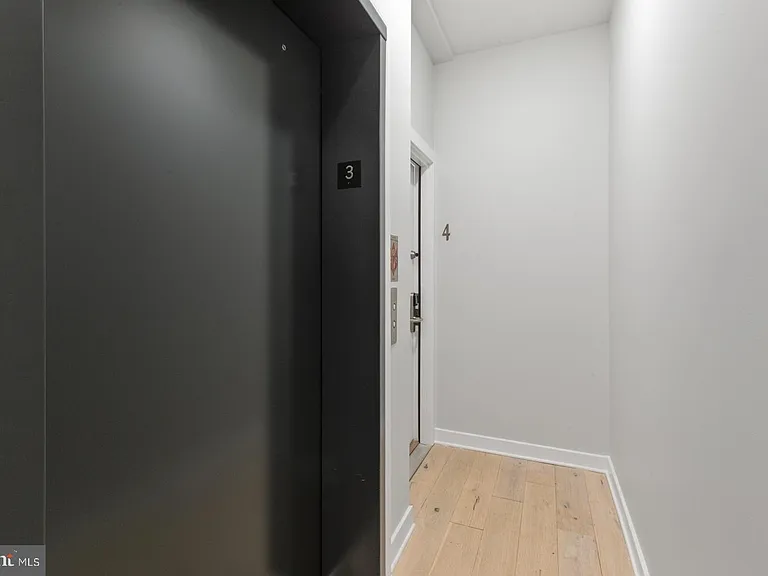 257 N 3rd St #3 — Photo 20