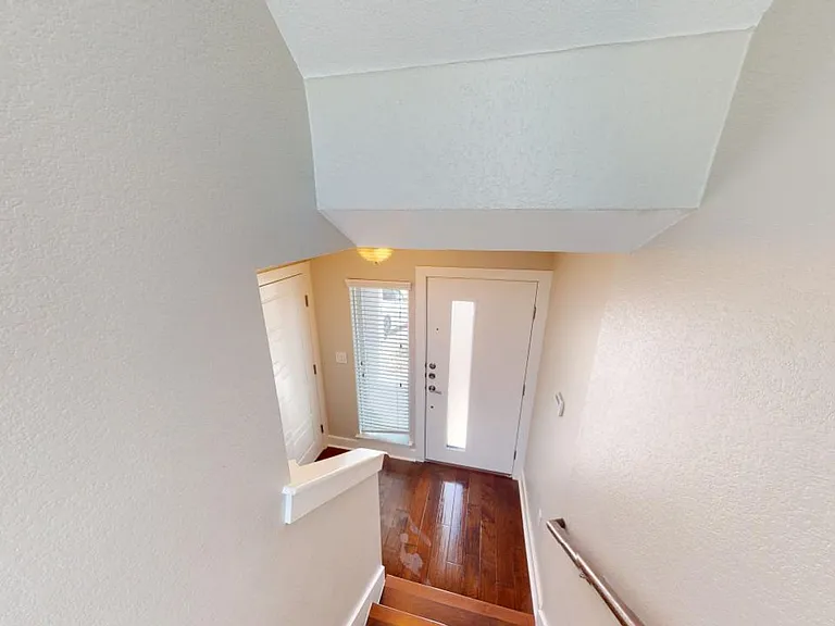 2021 Geniveive Ln — Photo 2