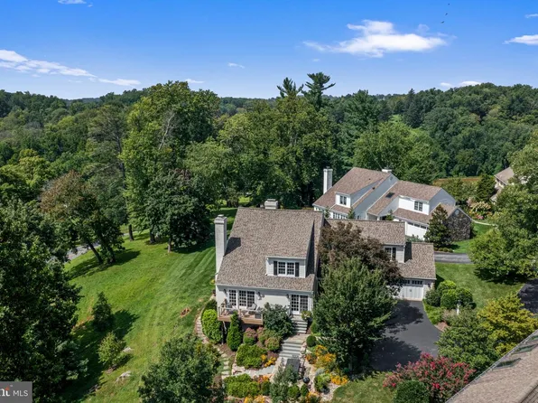608 Lindsay Cir, Villanova, PA 19085