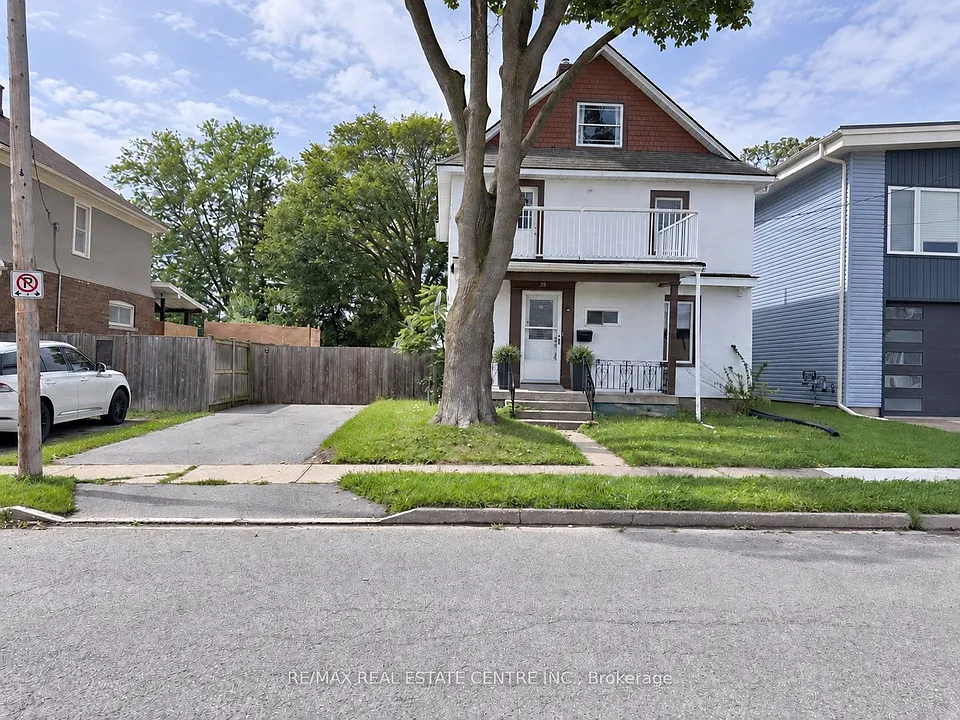 39 Oakland Ave
