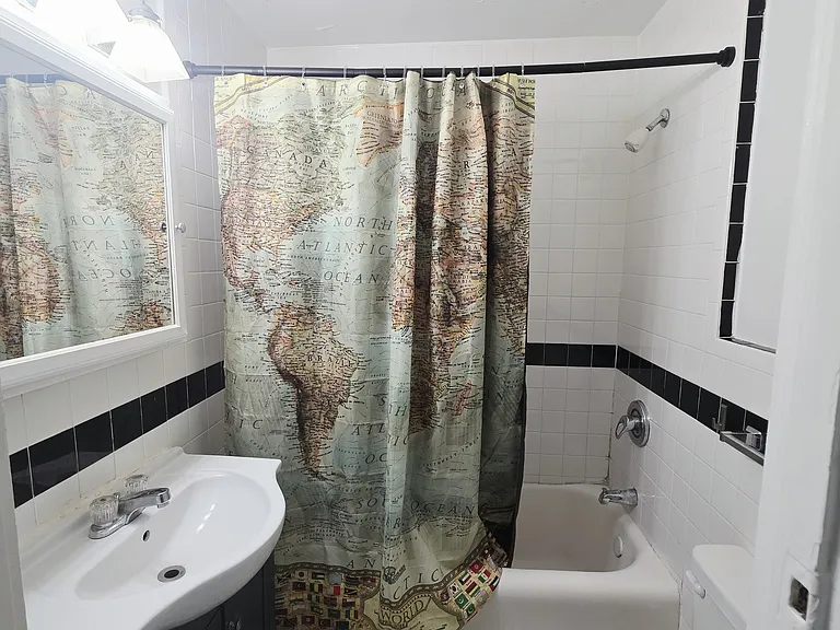 1324 Locust St #506 — Photo 17