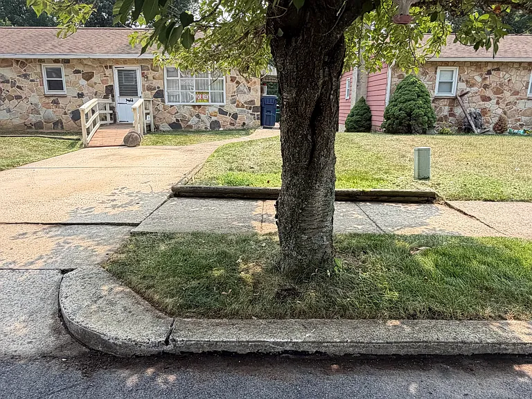 2516 Berkley Rd — Photo 7