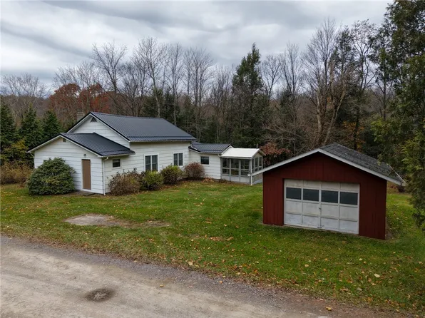 251 Town Rd, Dayton, PA 16222