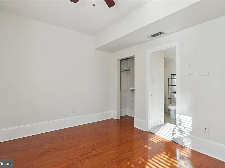 1604 Wallace St #102 — Photo 12