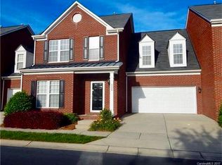 5304 Berkeley Pines Ln, Charlotte, NC 28277