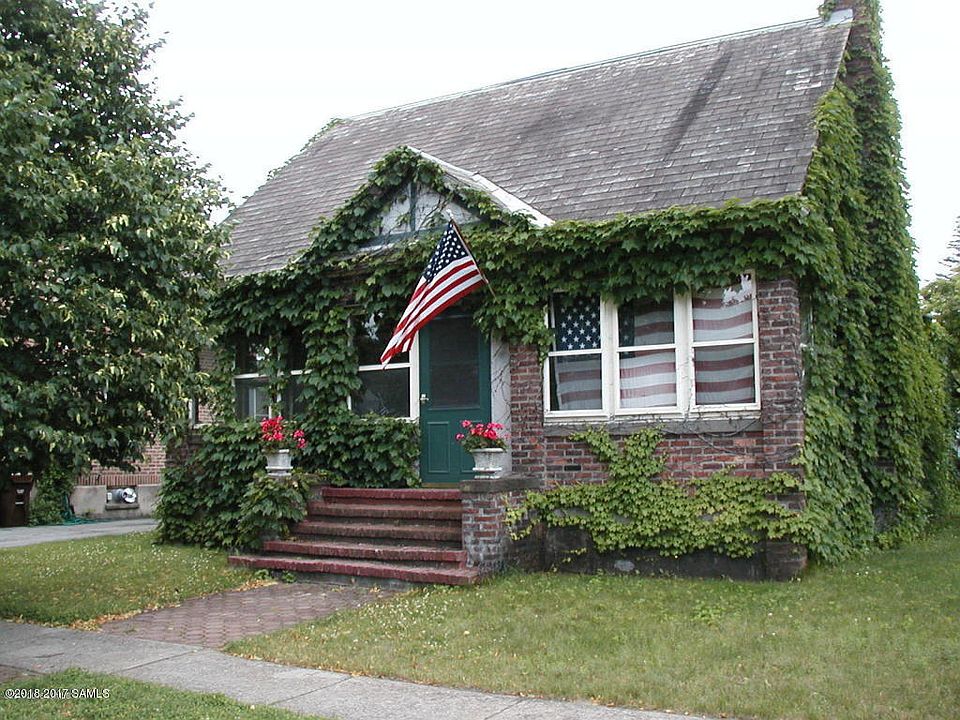1st image of 121 Hunter St