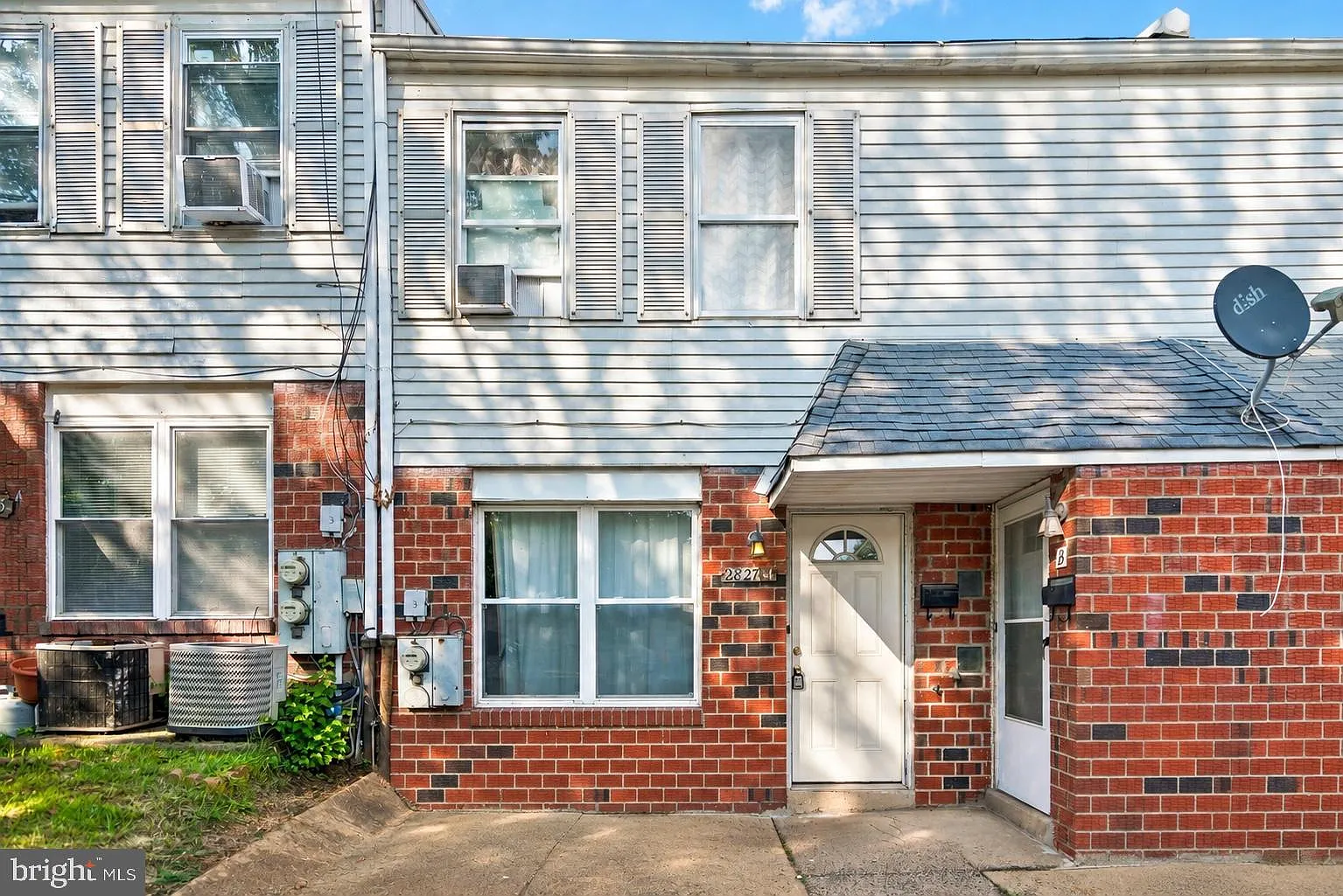 2 bed, 1.0 bath, 900 sqft, $1,300 — Photo 2