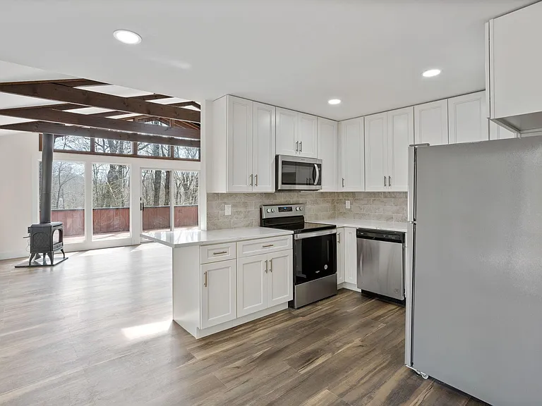 530 Maple Ridge Dr — Photo 26