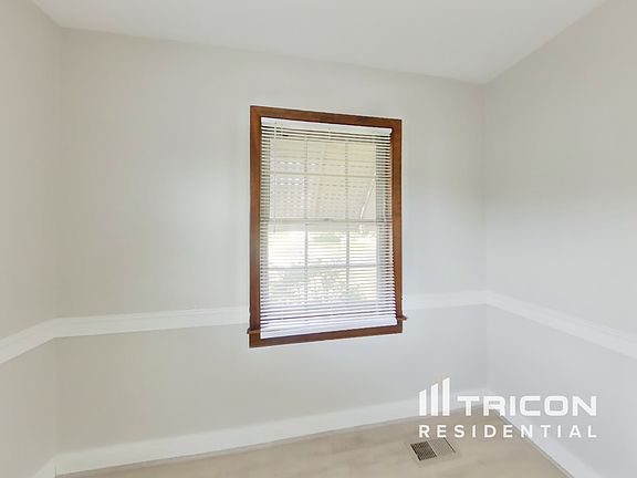 5th image of 7641 Deerfield Ave