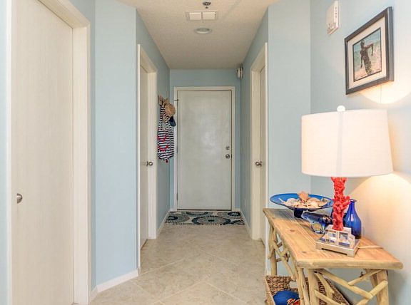 3rd image of 111 Hacienda Blvd