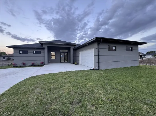 812 Chapel Ave, Lehigh Acres, FL 33971