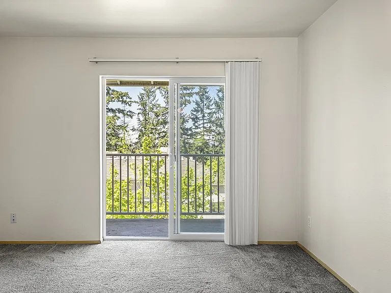 Mill Pond Apartments — Photo 17