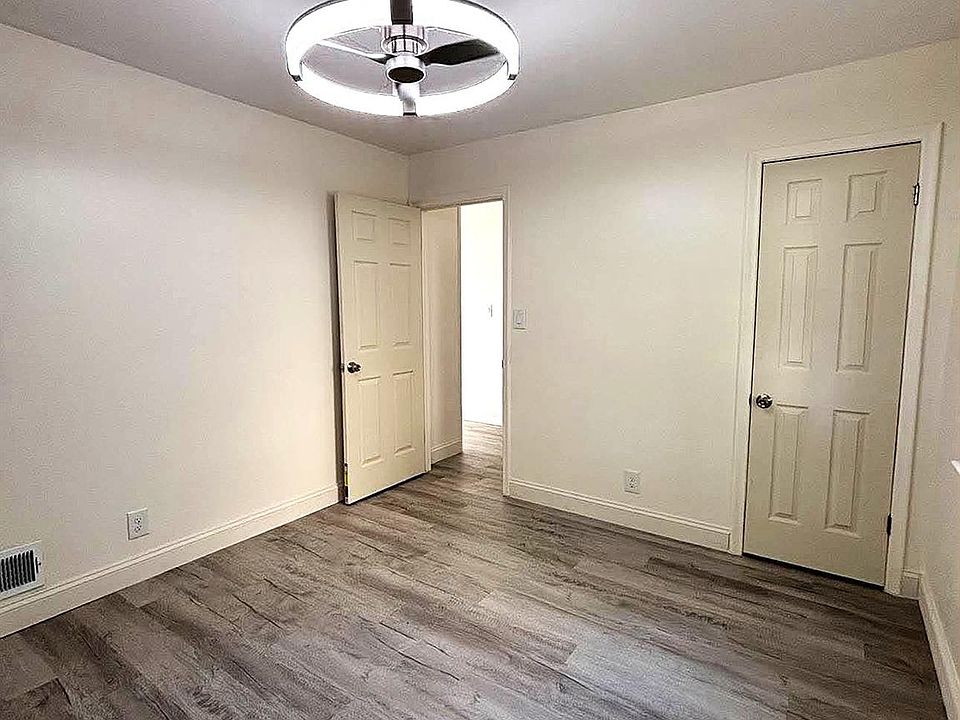 8021 Hupp Ave, photo 10