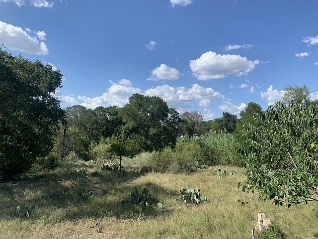 1st image of 3209 Valley East Ln