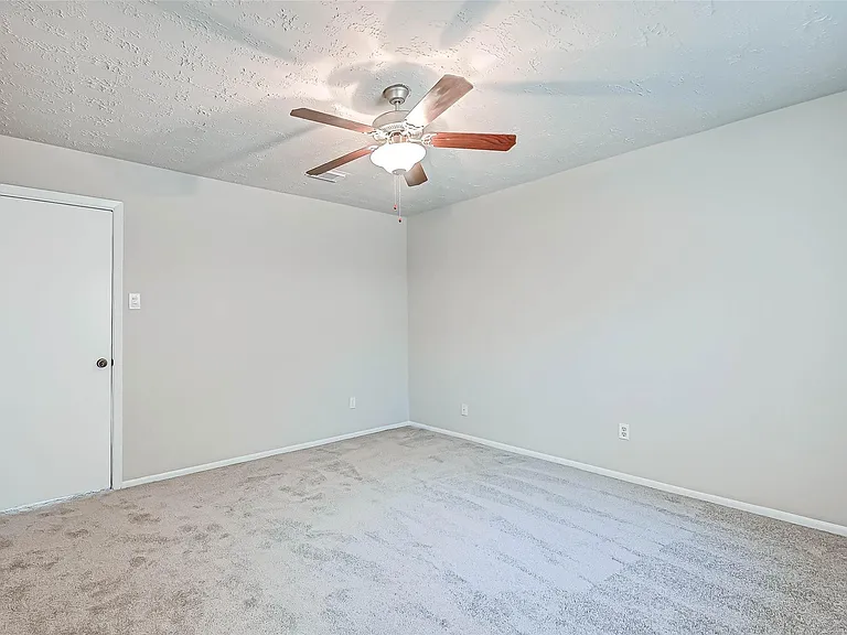 24130 Silversmith Ln — Photo 18