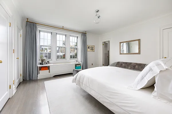 Sold by Compass | media 6