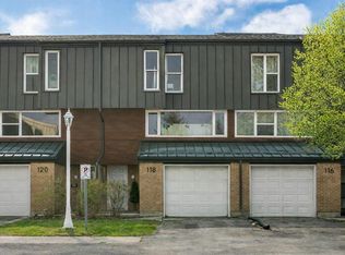 118 N Brae Glen Ln SW, Calgary, AB T2W1B6