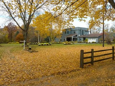 12445 Rushton Center Ln, South Lyon, MI, 48178