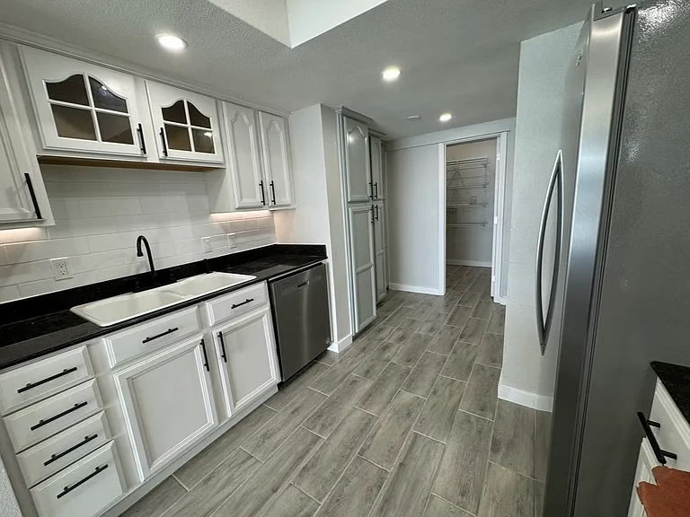 624 Desoto Dr — Photo 27