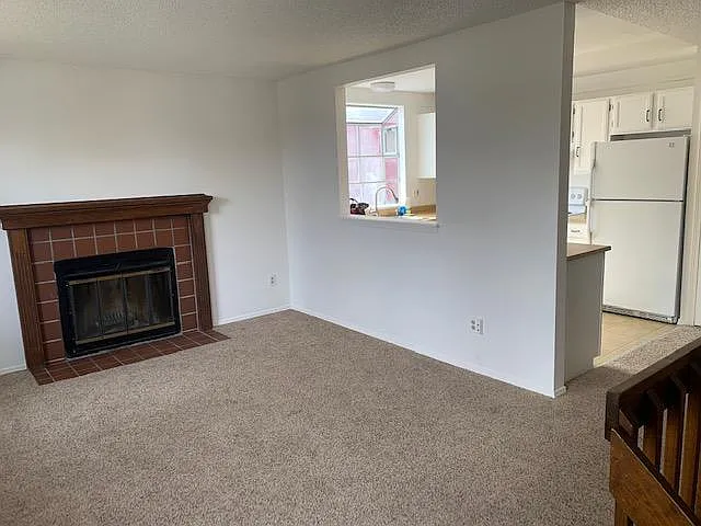 323 S Jefferson Ave — Photo 4