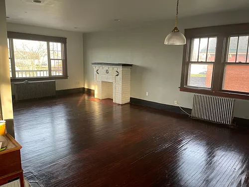 290 7th St Photo 1