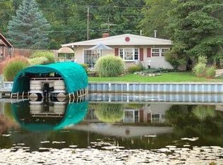 10917 Wynns Rd, Pinckney, MI 48169