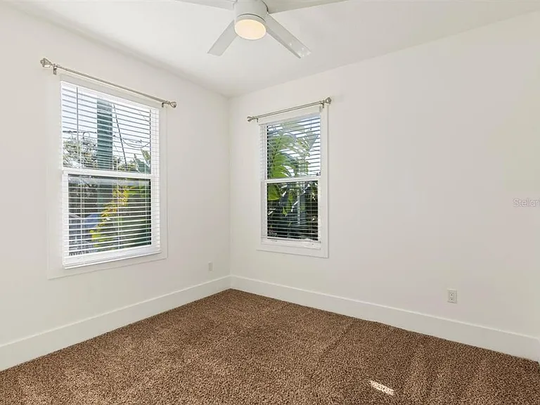 214 E Floribraska Ave — Photo 24