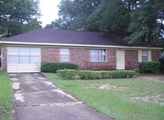 1st image of 1012 Woodland Dr