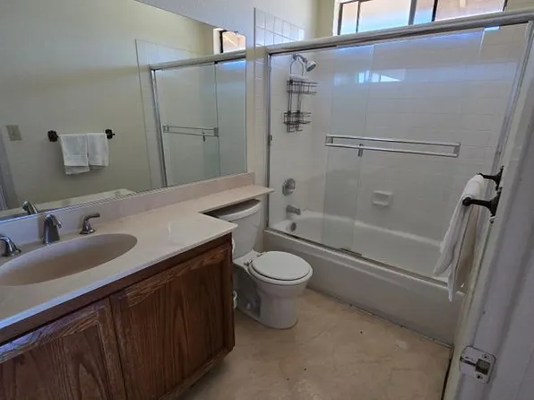 5001 Fern Pl, Rohnert Park, CA 94928