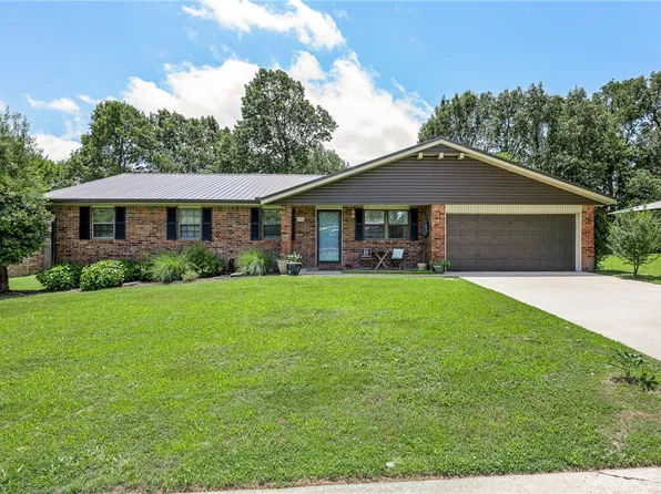 3101 N McDonald Ave, Springdale, AR 72762