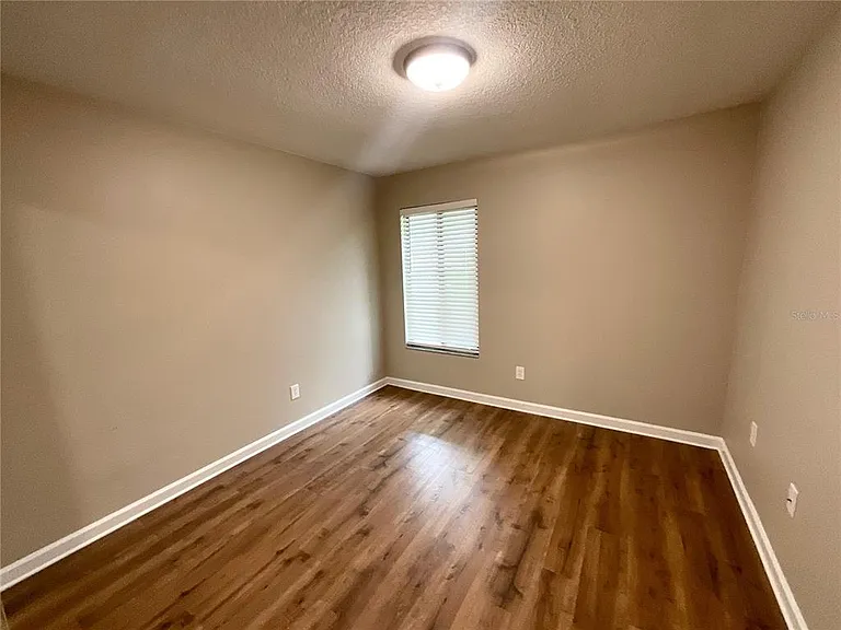 2468 Gulfbreeze Cir — Photo 21