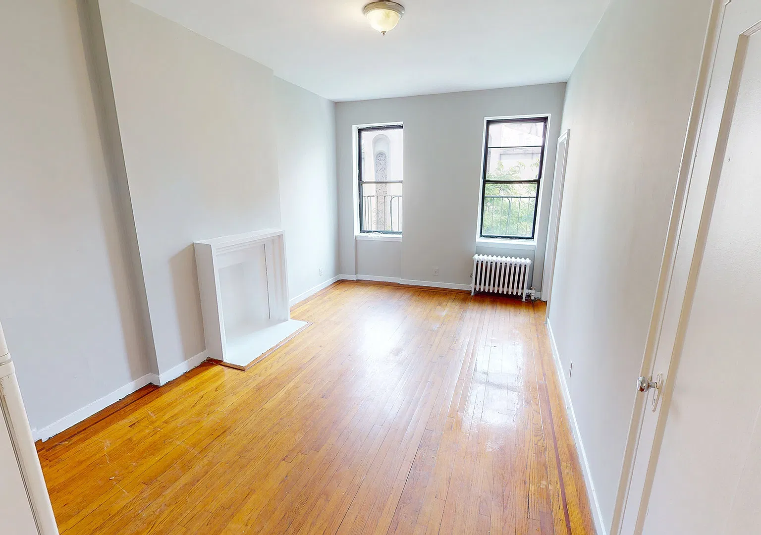 635 2nd Avenue — Photo 2